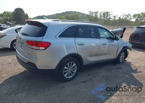 2016 Kia Sorento 2.4L Lx z USA, uszkodzony, nr VIN 5XYPGDA38GG041748